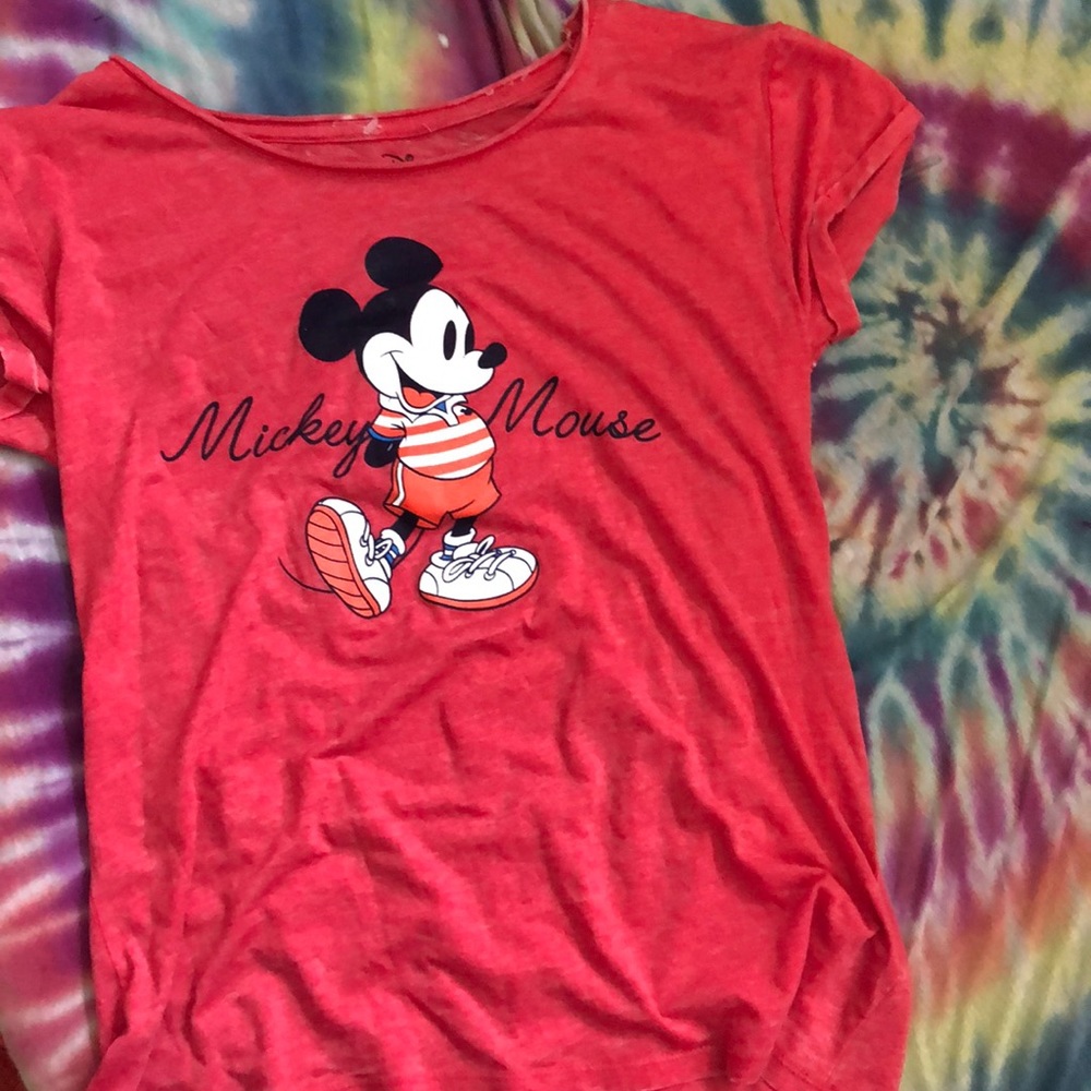 A vintage Disney Mickey Mouse graphic tee small